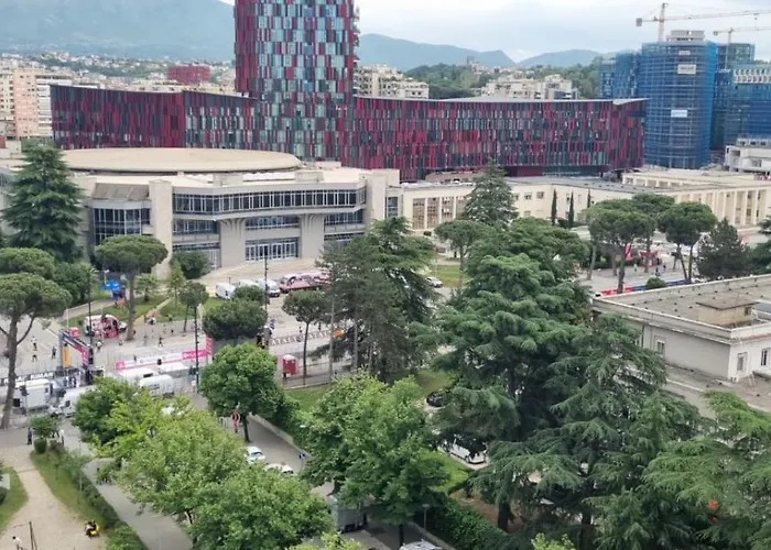 Grand Boulevard Apartmnt Тирана