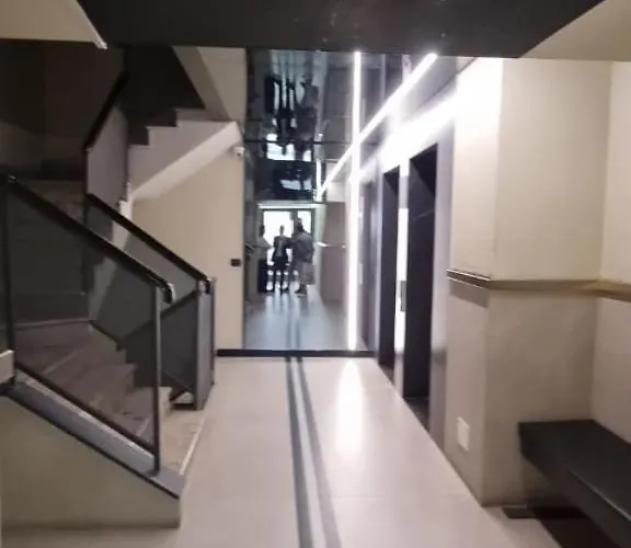 Grand Boulevard Apartmnt Тирана