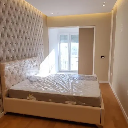 Grand Boulevard Apartmnt *