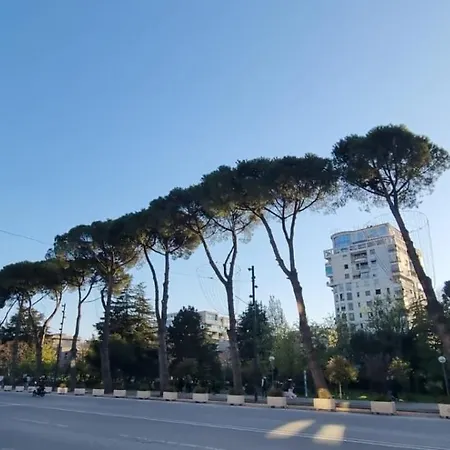 Grand Boulevard Apartmnt Apartment *