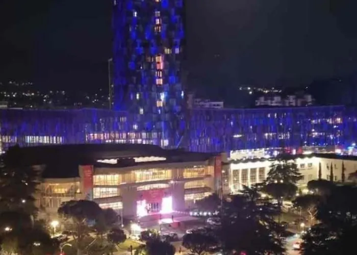 Grand Boulevard Apartmnt *